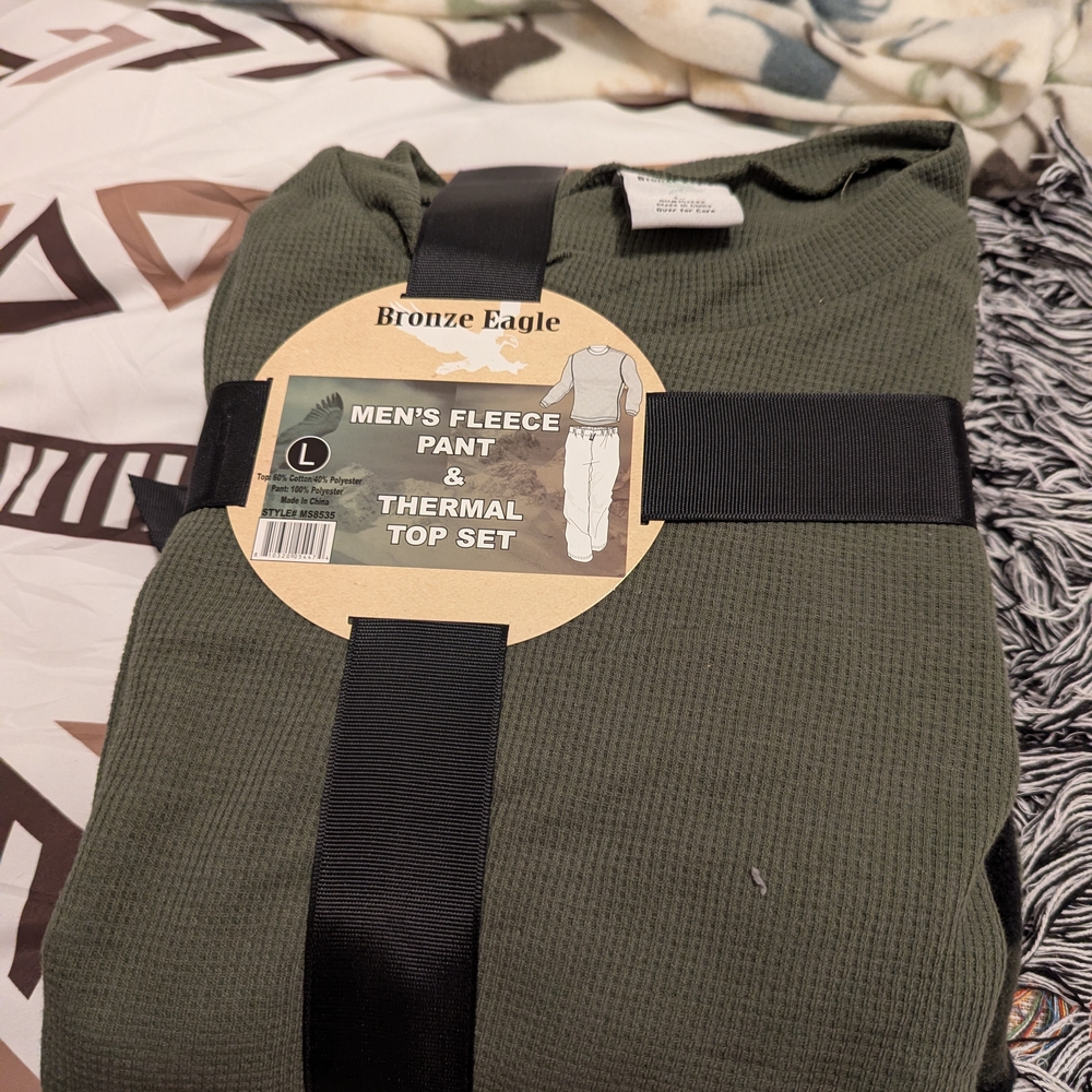Bronze Eagle Men's Fleece Pant & Thermal Top Set - Olive Green